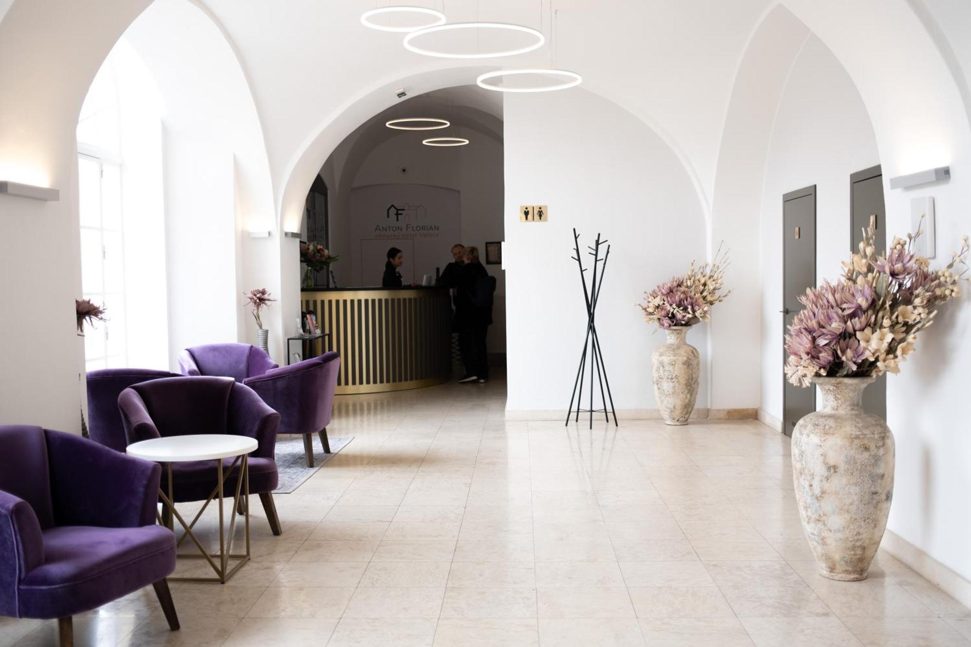 Zamecky Hotel Anton Florian Валтис Екстериор снимка